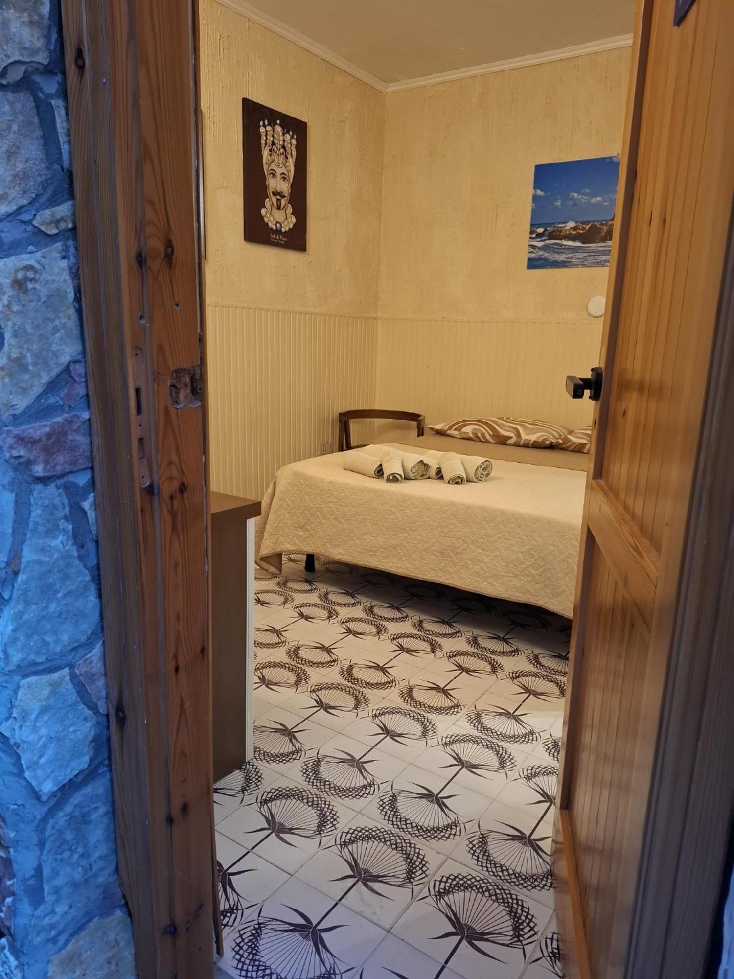 La Terrazza Sul Mare Camera Vicino Aereoporto&Mare Sicilian Vintage Style Seaside Room Чинизи Экстерьер фото